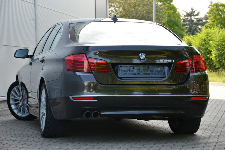 BMW 528 Opłacona 2.0i 245KM Lift Serwis Bi-xenon 6WB Navi Kamera Vat23% zdjęcie 6