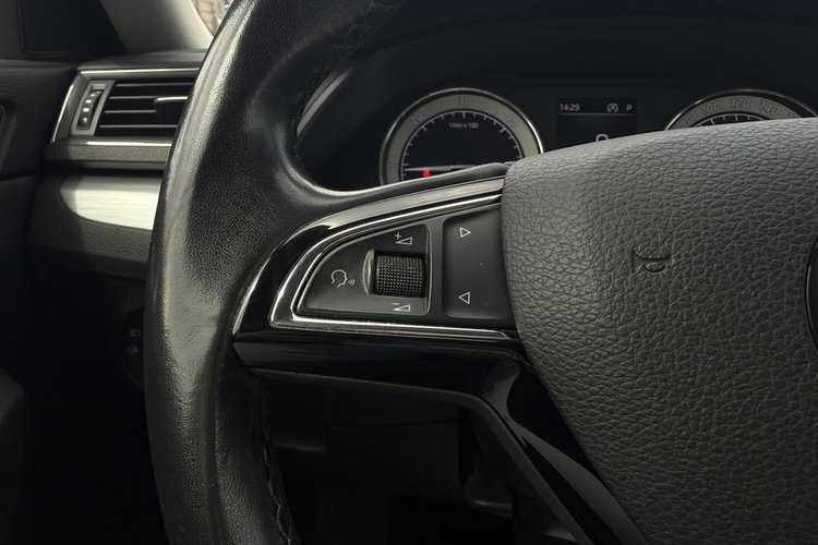 Skoda Superb Salon Polska Poleasingowy Serwis ASO Bezwypadkowy zdjęcie 18