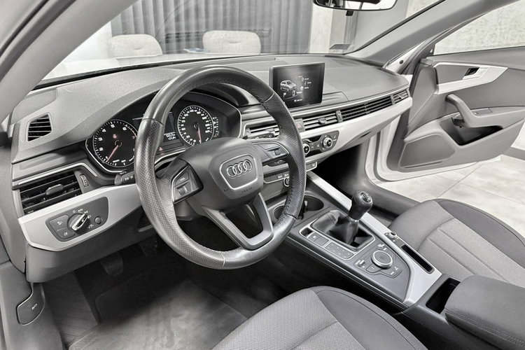 Audi A4 1.4 TFSI 150KM Xenon Navi Grzane Fotele Tempomat 73000km Przebieg zdjęcie 28