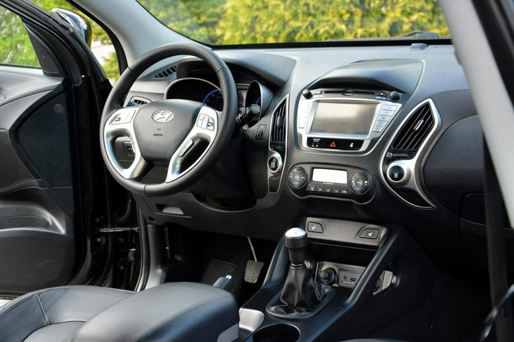 Hyundai ix35 Premium 4WD Skóry Panorama Keyless go Navi Kamera Klimatronic zdjęcie 18