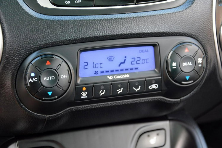 Hyundai ix35 Premium 4WD Skóry Panorama Keyless go Navi Kamera Klimatronic zdjęcie 25