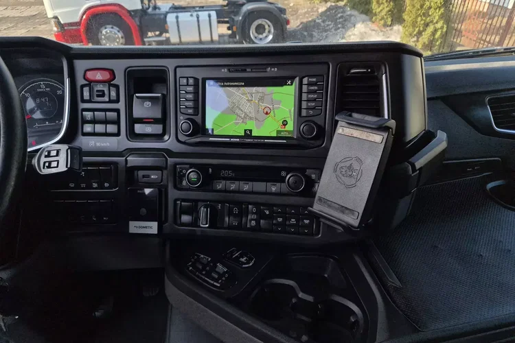 Scania S450 zdjęcie 23