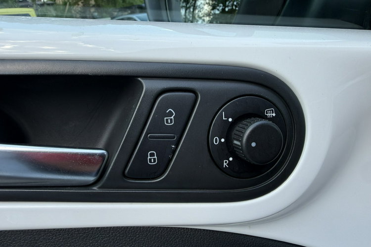 Volkswagen Beetle Gwarancja. Navigacja. Niski przebieg. Automat zdjęcie 25