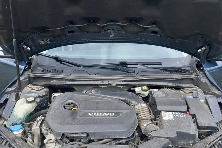 Volvo V40 v40 1.6 120KM ZADBANY SPRAWNY zdjęcie 17