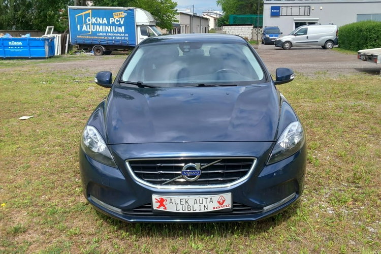Volvo V40 v40 1.6 120KM ZADBANY SPRAWNY zdjęcie 2