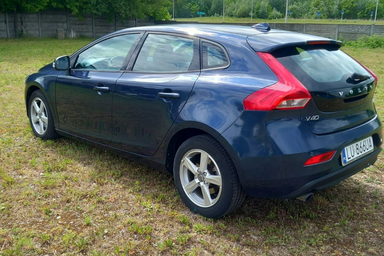 Volvo V40 v40 1.6 120KM ZADBANY SPRAWNY zdjęcie 3
