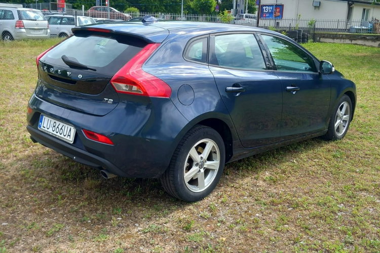 Volvo V40 v40 1.6 120KM ZADBANY SPRAWNY zdjęcie 4