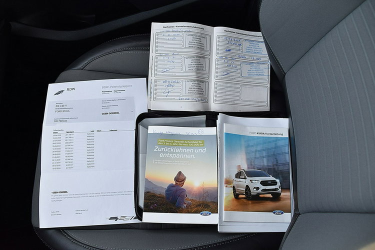 Ford Kuga 2.0TDCI Titanium Pół-skóra Ful-Led Navi Szyber Gwarancja zdjęcie 8