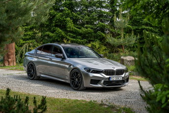 BMW M5 F90 / 4.4 V8 600KM / Harman&Kardon / Concaver / Carbon / Salon PL / FV