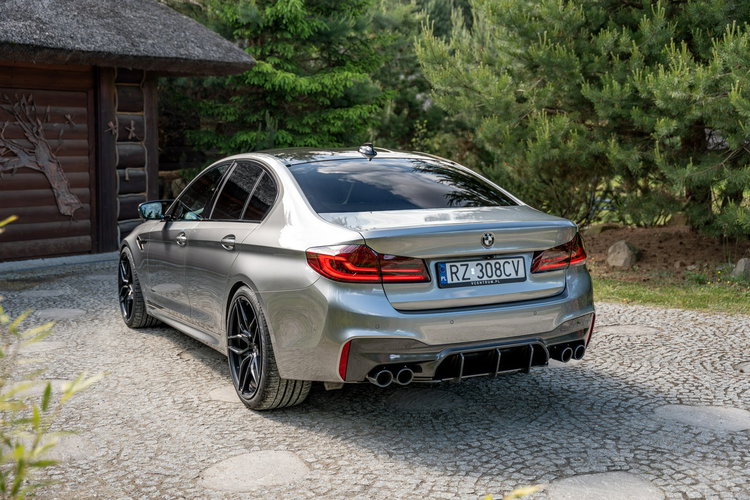 BMW M5 F90 / 4.4 V8 600KM / Harman&Kardon / Concaver / Carbon / Salon PL / FV zdjęcie 11