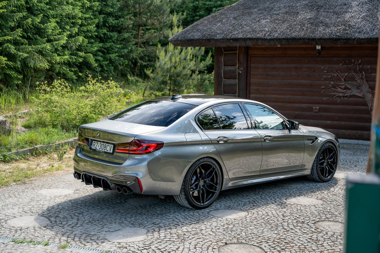 BMW M5 F90 / 4.4 V8 600KM / Harman&Kardon / Concaver / Carbon / Salon PL / FV zdjęcie 22