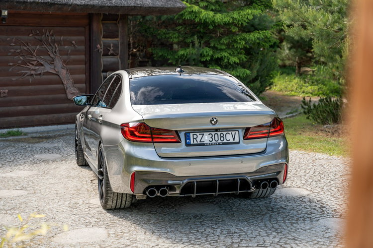 BMW M5 F90 / 4.4 V8 600KM / Harman&Kardon / Concaver / Carbon / Salon PL / FV zdjęcie 26