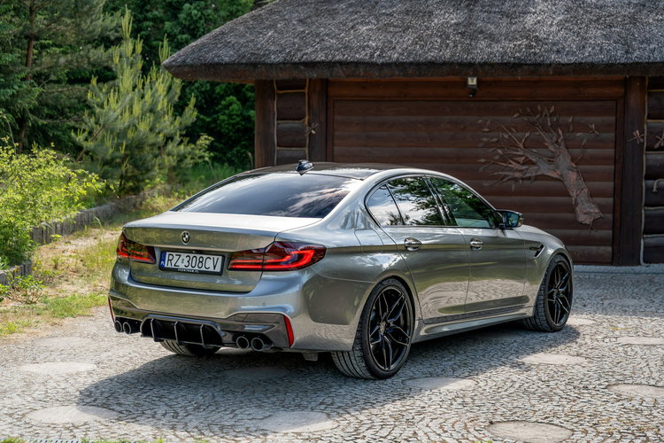 BMW M5 F90 / 4.4 V8 600KM / Harman&Kardon / Concaver / Carbon / Salon PL / FV zdjęcie 4