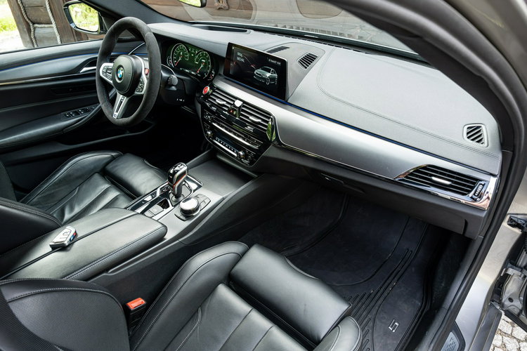 BMW M5 F90 / 4.4 V8 600KM / Harman&Kardon / Concaver / Carbon / Salon PL / FV zdjęcie 40