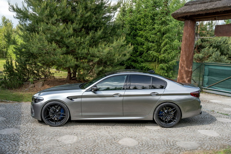 BMW M5 F90 / 4.4 V8 600KM / Harman&Kardon / Concaver / Carbon / Salon PL / FV zdjęcie 7