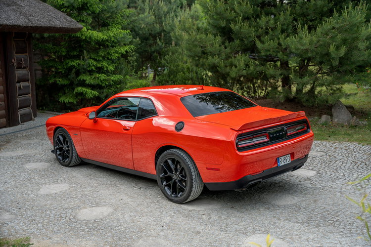Dodge Challenger R/T / 5.7 V8 HEMI 375KM / Alpine / GO MANGO / Import USA / FV zdjęcie 2