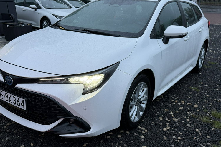 Toyota Corolla Salon Polska Poleasingowy I właściciel Serwis ASO VAT 23% Bezwypadkowy zdjęcie 3