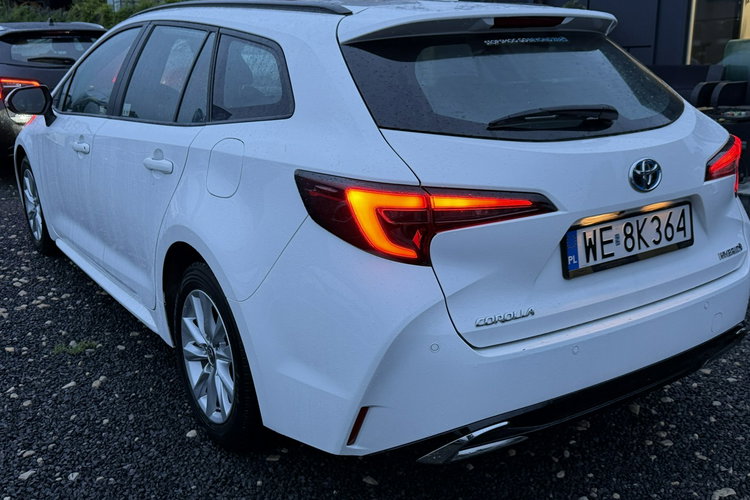 Toyota Corolla Salon Polska Poleasingowy I właściciel Serwis ASO VAT 23% Bezwypadkowy zdjęcie 5