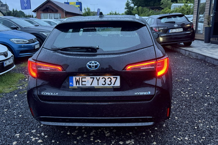 Toyota Corolla Salon Polska Poleasingowy I właściciel Serwis ASO VAT 23% Bezwypadkowy zdjęcie 4