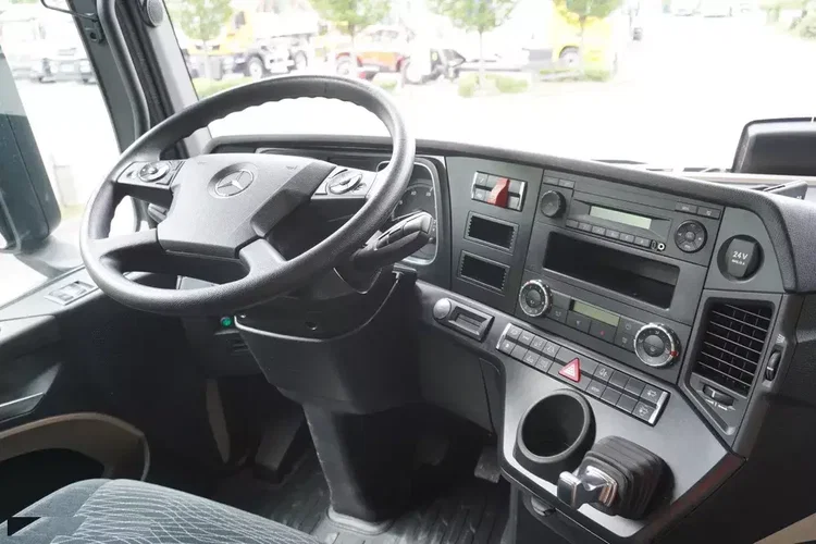 Mercedes Actros 2540 6×2 / 40 tys. km / NOWA laweta 925 cm OCYNK / Kabina 5 siedzeń / zdjęcie 24