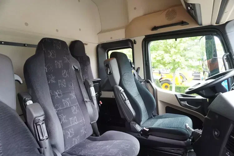 Mercedes Actros 2540 6×2 / 40 tys. km / NOWA laweta 925 cm OCYNK / Kabina 5 siedzeń / zdjęcie 28