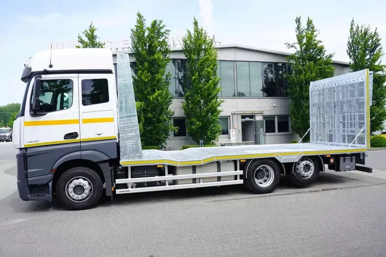 Mercedes Actros 2540 6×2 / 40 tys. km / NOWA laweta 925 cm OCYNK / Kabina 5 siedzeń / zdjęcie 6