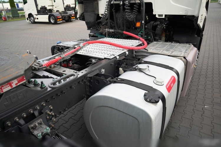 Renault T 440 / HYDRAULIKA /  RETARDER / KLIMA POSTOJOWA / 13 LITROWY SILNIK / EURO 6 zdjęcie 16