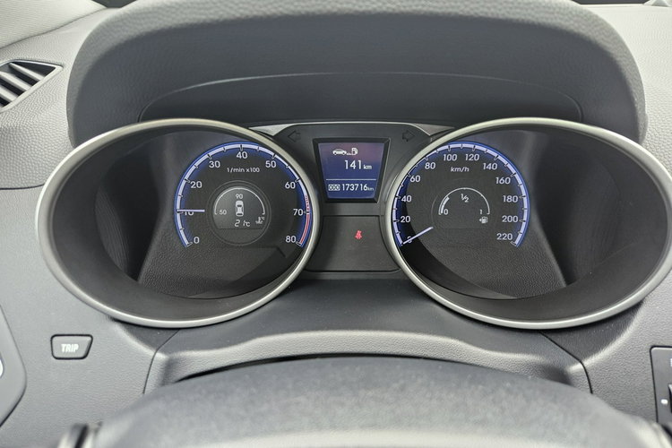 Hyundai ix35 Niski Udokumentowany Przebieg Super Stan Rok GWARANCJI zdjęcie 23