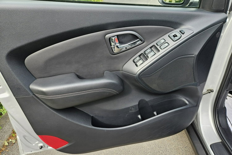 Hyundai ix35 Niski Udokumentowany Przebieg Super Stan Rok GWARANCJI zdjęcie 24
