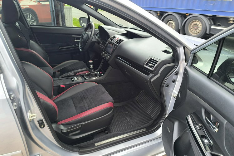 Subaru WRX STi 2.5 Turbo 314KM AWD Manual zdjęcie 33
