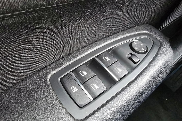 BMW 118 Polski salon automat zdjęcie 21