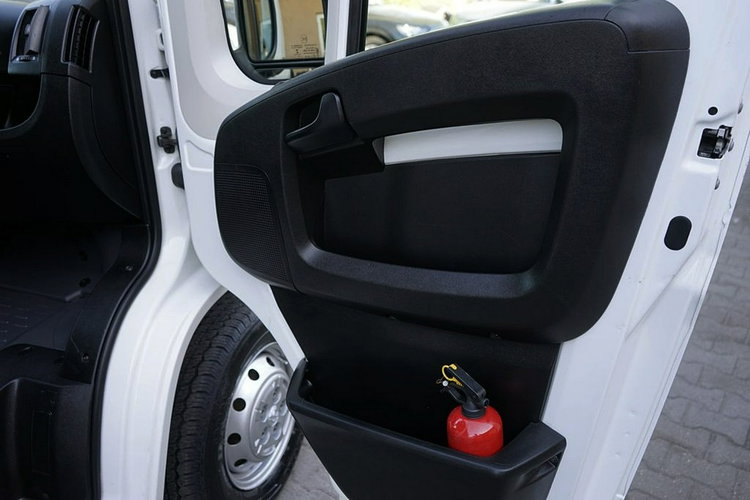 Peugeot Boxer 2,2HDI Klima, NAVI, 173tys.km, 2021r. zdjęcie 12