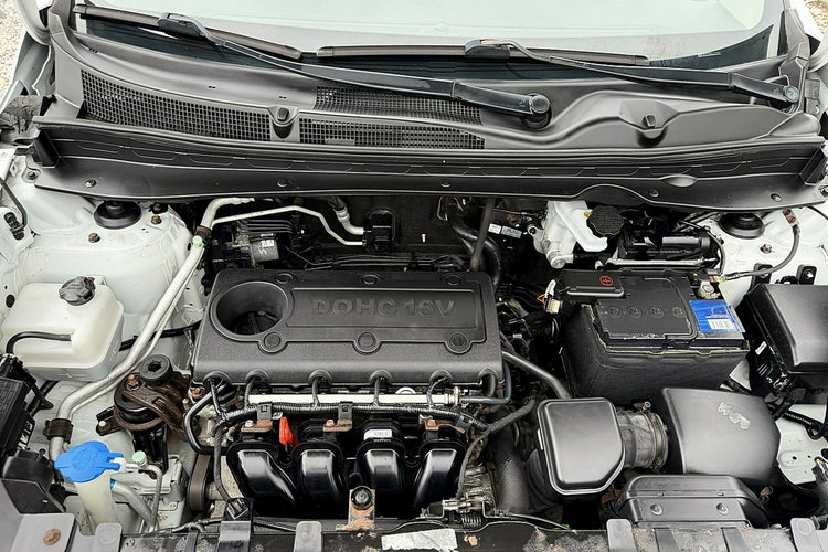 Kia Sportage 2.0i 4x4 Climatronic PDC Gwarancja zdjęcie 15