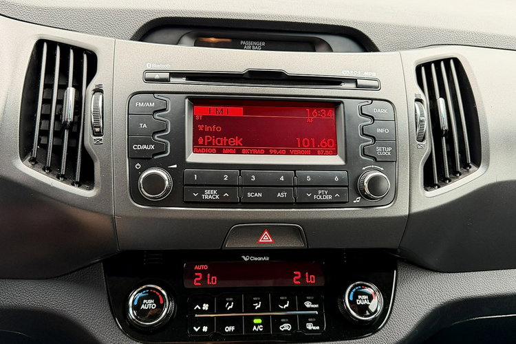 Kia Sportage 2.0i 4x4 Climatronic PDC Gwarancja zdjęcie 17