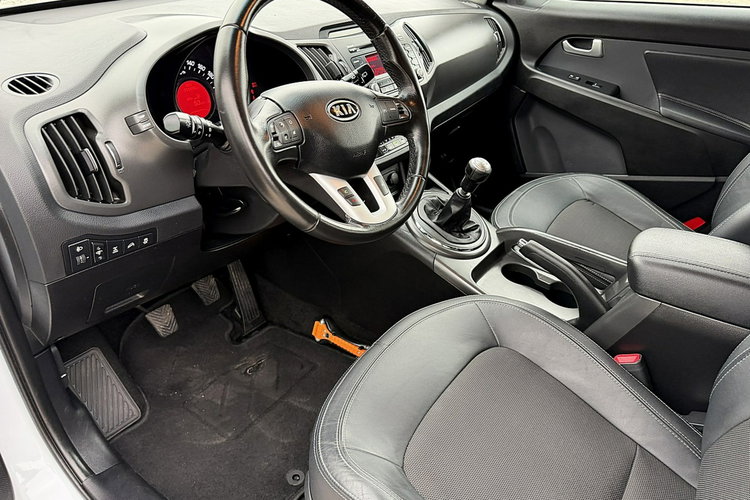 Kia Sportage 2.0i 4x4 Climatronic PDC Gwarancja zdjęcie 9