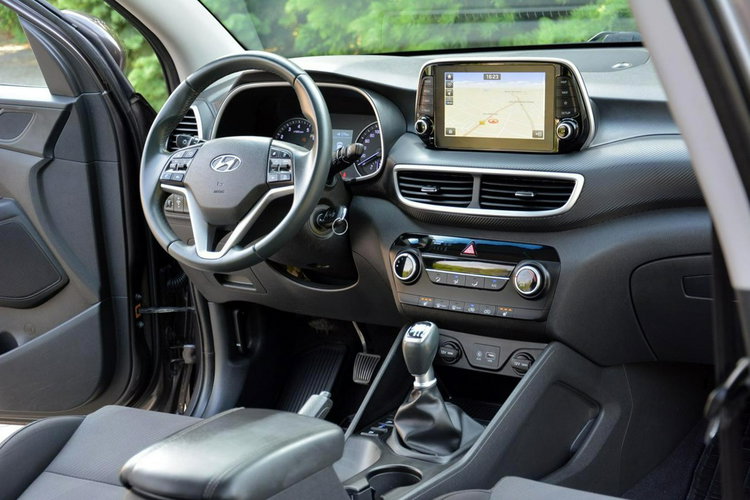Tucson 1.6T(177KM) LIFT Ledy Navi Kamera Parktronic Hak ALU17 ASO Hyundai zdjęcie 19