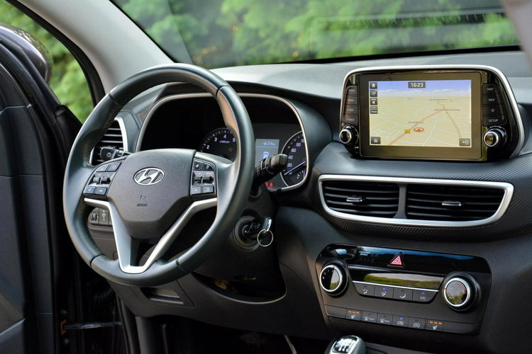 Tucson 1.6T(177KM) LIFT Ledy Navi Kamera Parktronic Hak ALU17 ASO Hyundai zdjęcie 20