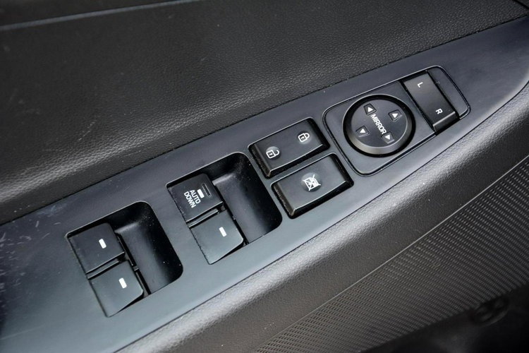 Tucson 1.6T(177KM) LIFT Ledy Navi Kamera Parktronic Hak ALU17 ASO Hyundai zdjęcie 31