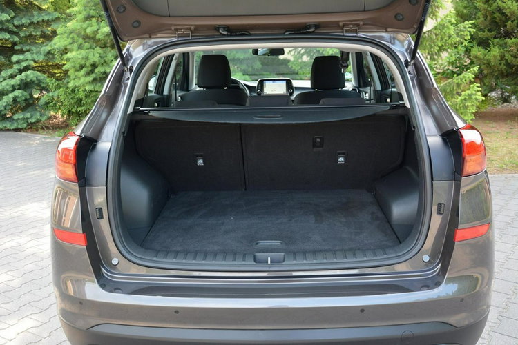 Tucson 1.6T(177KM) LIFT Ledy Navi Kamera Parktronic Hak ALU17 ASO Hyundai zdjęcie 32