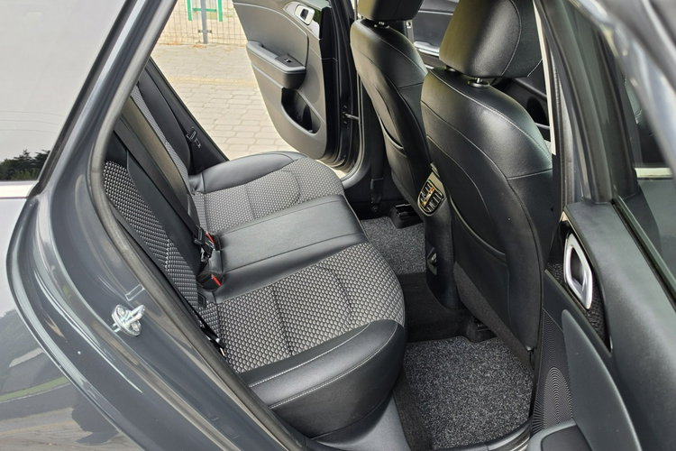 Kia Cee'd 1.0 T-GDI 120KM / I-właściciel / Bezwypadkowa zdjęcie 8