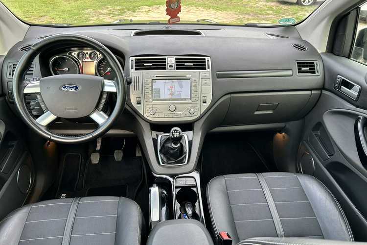 Ford Kuga zdjęcie 10