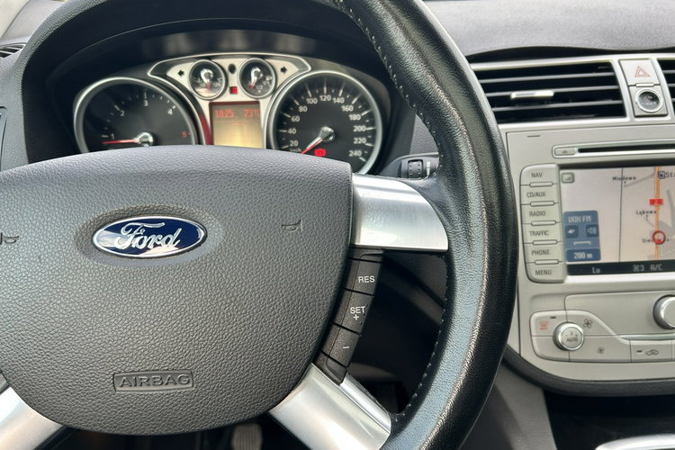 Ford Kuga zdjęcie 16