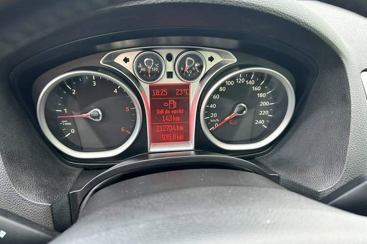 Ford Kuga zdjęcie 18