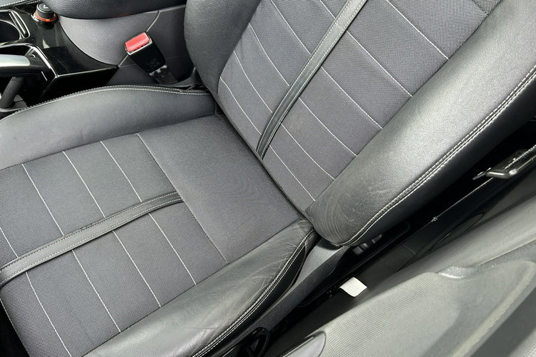 Ford Kuga zdjęcie 19
