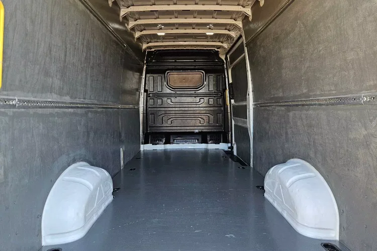 Volkswagen Crafter L4H2 64999zł NETTO 2.0TDi/140KM zdjęcie 17