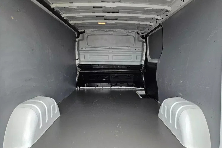 Renault Trafic L2H1 59999zł NETTO 2.0dCi/145KM zdjęcie 18