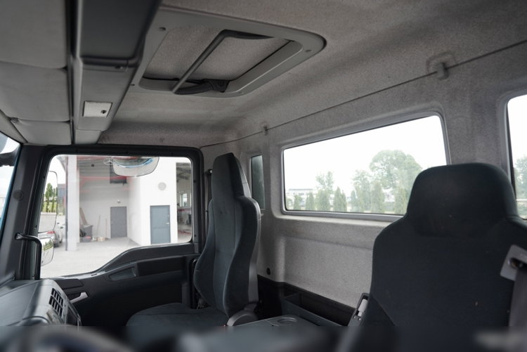 MAN TGM 18.290 / 4X2 / DO PRZEWOZU SZKŁA / HDS HIAB 122 E-2 / PLATFORMA  / UDŹWIG : 4 800 KG / STEROWANIE RADIOWE /   zdjęcie 34