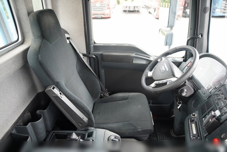 MAN TGM 18.290 / 4X2 / DO PRZEWOZU SZKŁA / HDS HIAB 122 E-2 / PLATFORMA  / UDŹWIG : 4 800 KG / STEROWANIE RADIOWE /   zdjęcie 35