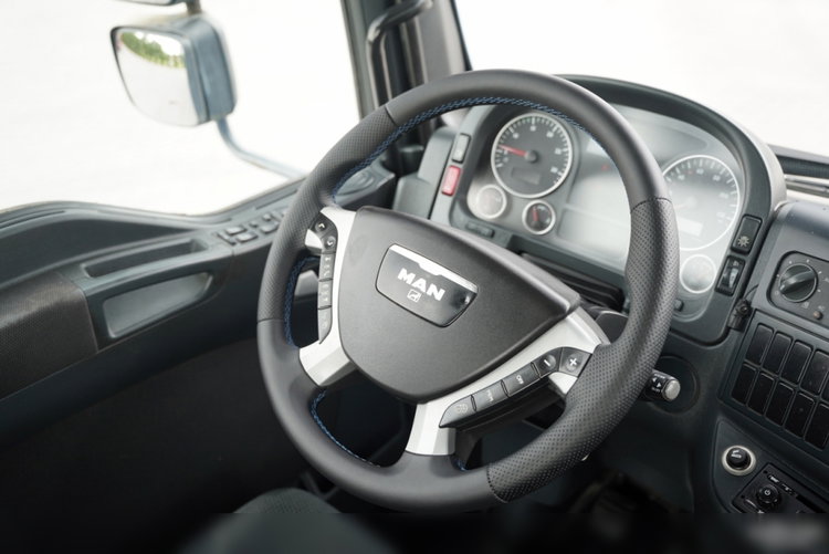 MAN TGM 18.290 / 4X2 / DO PRZEWOZU SZKŁA / HDS HIAB 122 E-2 / PLATFORMA  / UDŹWIG : 4 800 KG / STEROWANIE RADIOWE /   zdjęcie 36