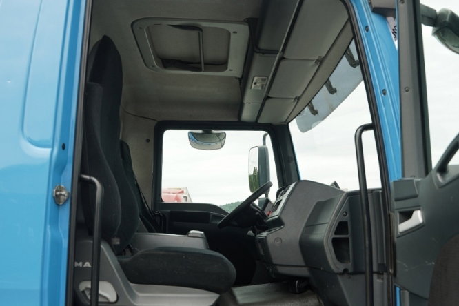 MAN TGM 18.290 / 4X2 / DO PRZEWOZU SZKŁA / HDS HIAB 122 E-2 / PLATFORMA  / UDŹWIG : 4 800 KG / STEROWANIE RADIOWE /   zdjęcie 45